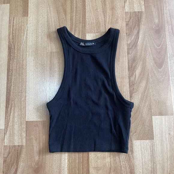 Zara Tops - Black Sleeveless Ribbed Crop Top